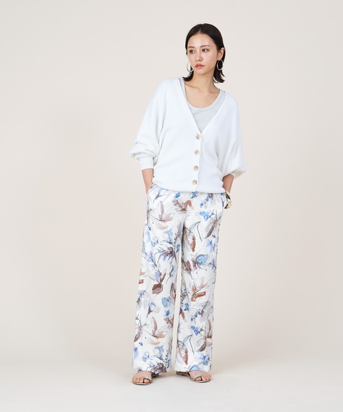 marmors（マルモア）の「【marmors】smooth v/neck cardigan（カーディガン/ボレロ・レディース・ベージュ/ピンク/オフホワイト・36）」の4枚目の写真