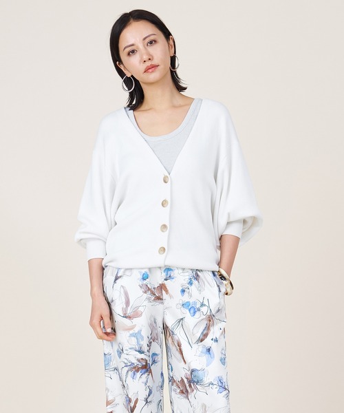 marmors（マルモア）の「【marmors】smooth v/neck cardigan（カーディガン/ボレロ・レディース・ベージュ/ピンク/オフホワイト・36）」の5枚目の写真