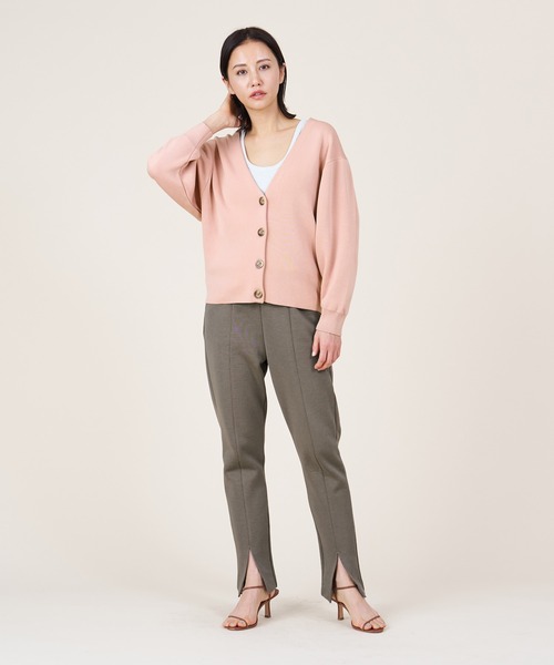 marmors（マルモア）の「【marmors】smooth v/neck cardigan（カーディガン/ボレロ・レディース・ベージュ/ピンク/オフホワイト・36）」の15枚目の写真