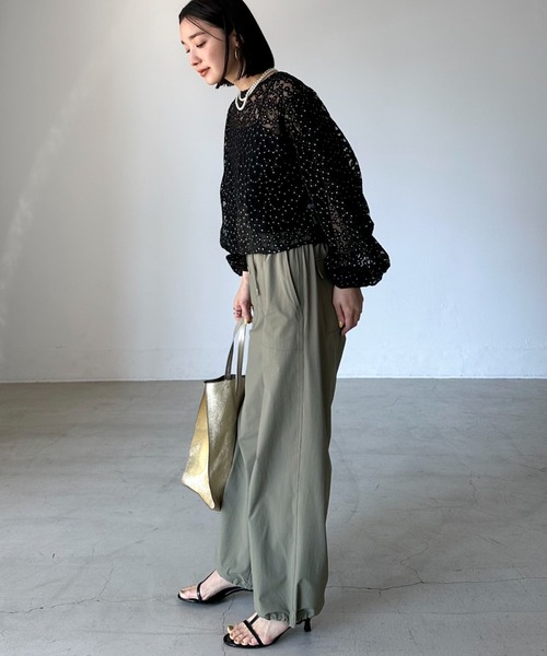 Doux archives（ドゥアルシーヴ）の「シアーフラワーブラウス（シャツ/ブラウス・レディース・アイボリー/ブラック・FREE）」の5枚目の写真