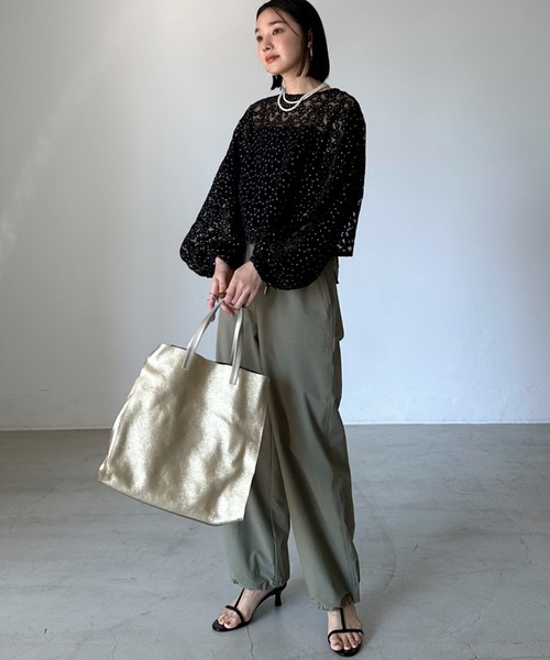 Doux archives（ドゥアルシーヴ）の「シアーフラワーブラウス（シャツ/ブラウス・レディース・アイボリー/ブラック・FREE）」の11枚目の写真