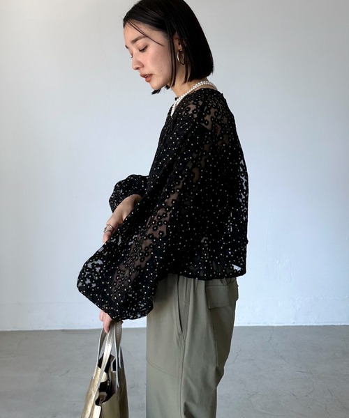 Doux archives（ドゥアルシーヴ）の「シアーフラワーブラウス（シャツ/ブラウス・レディース・アイボリー/ブラック・FREE）」の15枚目の写真