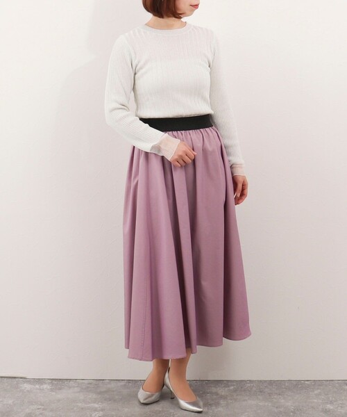 MICO COULIER（ミコクリエ）の「【オケージョン対応】グロッシーツイルスカート（スカート・レディース・オリーブ/ライトパープル/ネイビー・36/38）」の5枚目の写真