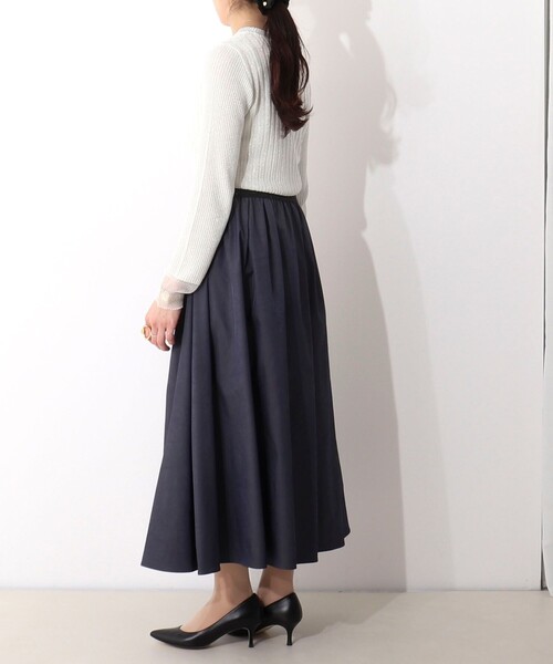 MICO COULIER（ミコクリエ）の「【オケージョン対応】グロッシーツイルスカート（スカート・レディース・オリーブ/ライトパープル/ネイビー・36/38）」の9枚目の写真