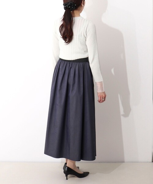 MICO COULIER（ミコクリエ）の「【オケージョン対応】グロッシーツイルスカート（スカート・レディース・オリーブ/ライトパープル/ネイビー・36/38）」の10枚目の写真