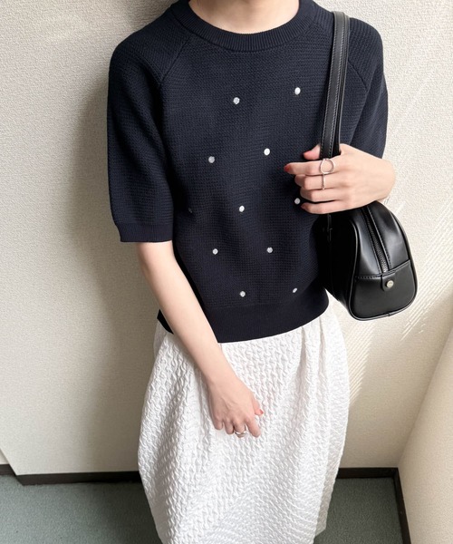 URBAN RESEARCH DOORS(アーバンリサーチドアーズ)の「ラメドット刺繍ニット(ニット/セーター・レディース・ネイビー/ホワイト系その他・MEDIUM)」の3枚目の写真