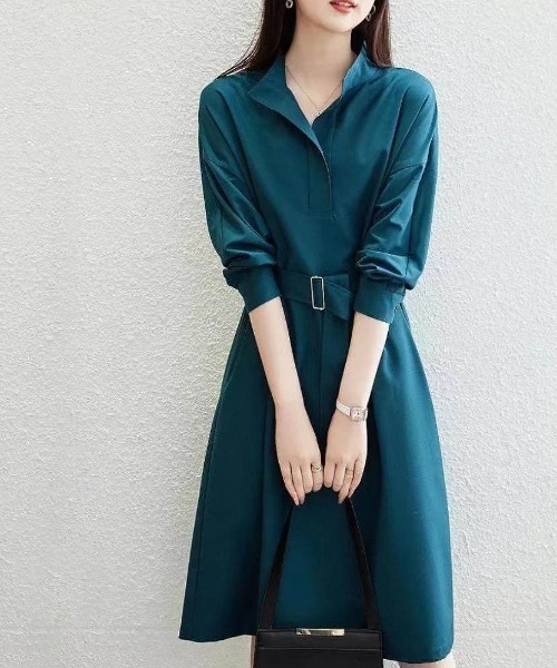 Forcement(フォースメント)の「スタンドカラースキッパーシャツワンピース(シャツワンピース・レディース・グリーン/ベージュ・ONESIZE)」の4枚目の写真