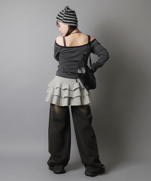 SPINNS（スピンズ）の「長袖オフショルカットソー/ボーダー（Tシャツ/カットソー・レディース・ブラック・ONESIZE）」の11枚目の写真