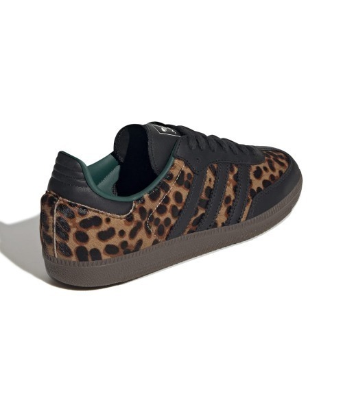 adidas(アディダス)の「adidas Originals SAMBA OG(アディダスオリジナルス サンバ OG)(スニーカー・メンズ・ブラック系・23.5cm/26.5cm/27.5cm/28.5cm/29cm/25.5cm/26cm/27cm/28cm/23cm/24cm/24.5cm/25cm)」の6枚目の写真