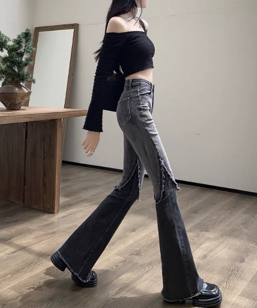 gossip!ロサンゼルス(ゴシップロサンゼルス)の「膝フリンジ フレアデニムパンツ(デニムパンツ・レディース・ブラック・M/S/XL/L)」の3枚目の写真