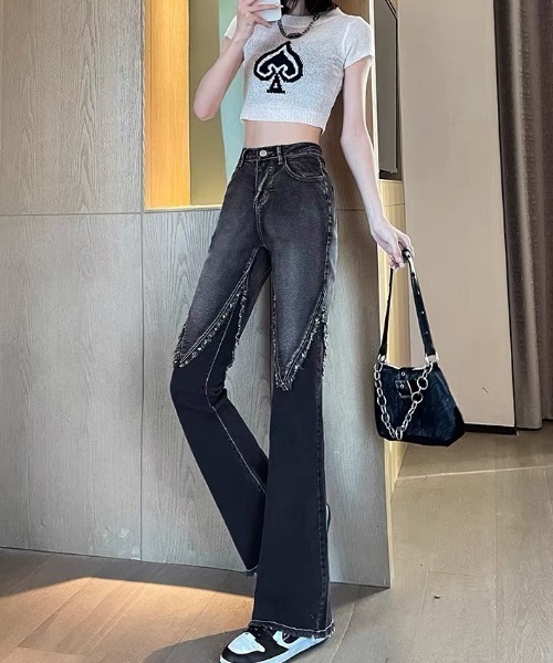 gossip!ロサンゼルス(ゴシップロサンゼルス)の「膝フリンジ フレアデニムパンツ(デニムパンツ・レディース・ブラック・M/S/XL/L)」の9枚目の写真