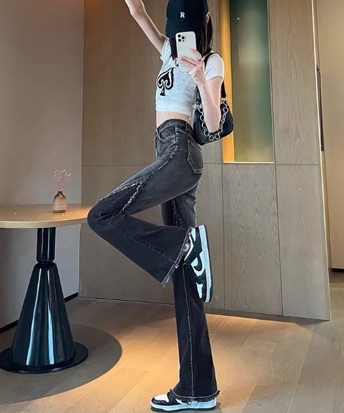 gossip!ロサンゼルス(ゴシップロサンゼルス)の「膝フリンジ フレアデニムパンツ(デニムパンツ・レディース・ブラック・M/S/XL/L)」の12枚目の写真
