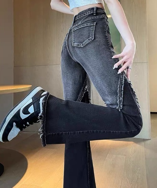gossip!ロサンゼルス(ゴシップロサンゼルス)の「膝フリンジ フレアデニムパンツ(デニムパンツ・レディース・ブラック・M/S/XL/L)」の13枚目の写真