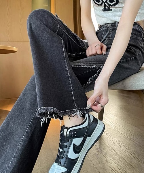 gossip!ロサンゼルス(ゴシップロサンゼルス)の「膝フリンジ フレアデニムパンツ(デニムパンツ・レディース・ブラック・M/S/XL/L)」の18枚目の写真