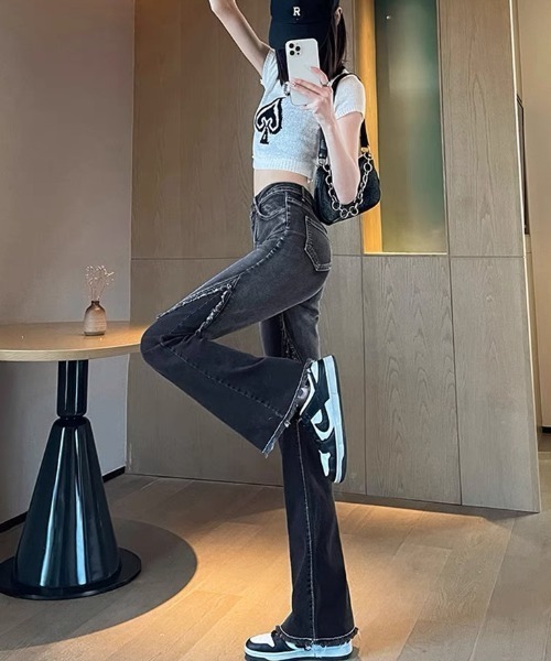 gossip!ロサンゼルス(ゴシップロサンゼルス)の「膝フリンジ フレアデニムパンツ(デニムパンツ・レディース・ブラック・M/S/XL/L)」の19枚目の写真