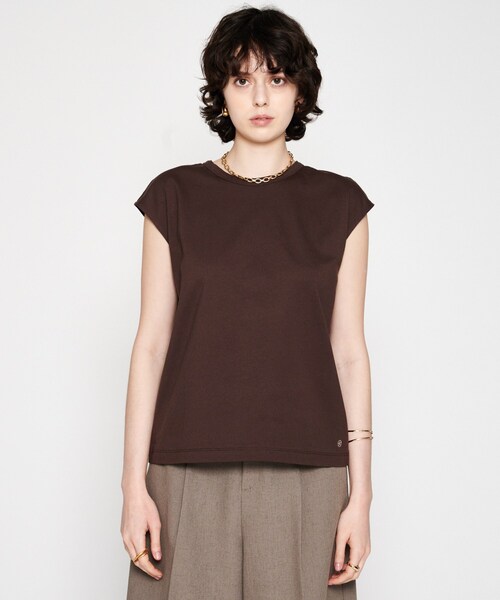 cloenc（クロエンス）の「【マシンウォッシュ】ノースリーブフォルムTシャツ（Tシャツ/カットソー・レディース・ブラック/ホワイト/ピンク/ブラウン系その他・02）」の4枚目の写真