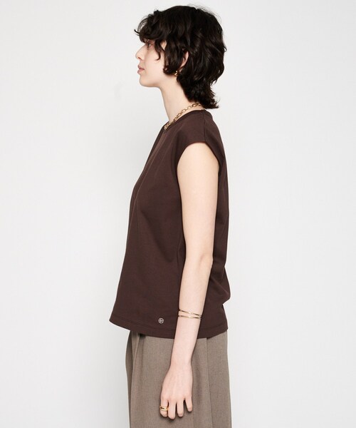 cloenc（クロエンス）の「【マシンウォッシュ】ノースリーブフォルムTシャツ（Tシャツ/カットソー・レディース・ブラック/ホワイト/ピンク/ブラウン系その他・02）」の14枚目の写真