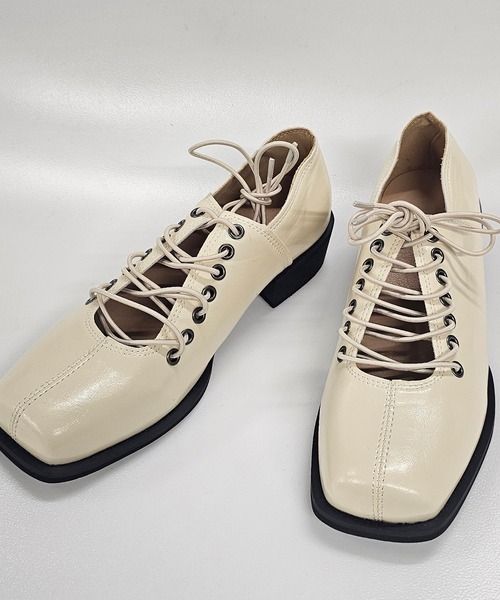 ANOTHER S(アナザーエス)の「バレエコアスクエアーローファー(ローファー・レディース・アイボリー/ブラック・37/38/39)」の1枚目の写真