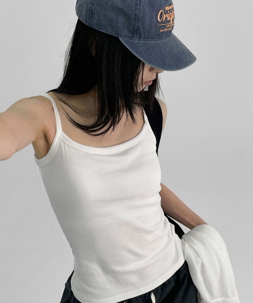 BLACKUP（ブラックアップ）の「[MADE] イージーベーシックキャミソール (カップ付き)（キャミソール・レディース・アイボリー/ブラック・MEDIUM/SMALL）」の2枚目の写真
