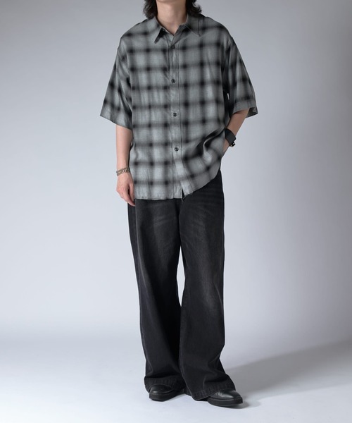 Lui's（ルイス）の「オンブレー半袖シャツ（シャツ/ブラウス・メンズ・グレー/ブラック・FREE）」の12枚目の写真