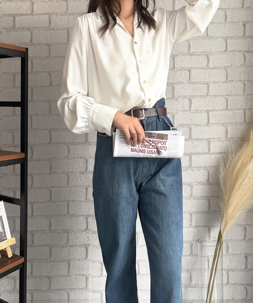 Dewlily(デューリリー)の「オンオフで着まわせる、ベーシックシャツ◎ オープンカラーブラウス(シャツ/ブラウス・レディース・ホワイト/ブルー・L/M)」の9枚目の写真