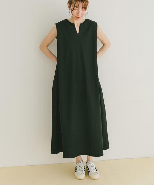 ITEMS URBANRESEARCH(アイテムズ アーバンリサーチ)の「カットミラノノースリワンピース(ワンピース・レディース・ブラック/ブラウン系その他/オフホワイト・FREE)」の2枚目の写真