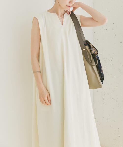 ITEMS URBANRESEARCH(アイテムズ アーバンリサーチ)の「カットミラノノースリワンピース(ワンピース・レディース・ブラック/ブラウン系その他/オフホワイト・FREE)」の4枚目の写真