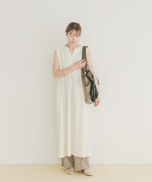 ITEMS URBANRESEARCH(アイテムズ アーバンリサーチ)の「カットミラノノースリワンピース(ワンピース・レディース・ブラック/ブラウン系その他/オフホワイト・FREE)」の8枚目の写真