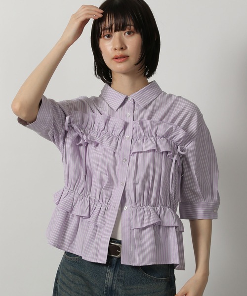 LAKOLE（ラコレ）の「ストライプフリルシャツ（5分袖） / 491872（シャツ/ブラウス・レディース・イエロー/チャコール/ライトブルー/パープル・FREE）」の4枚目の写真