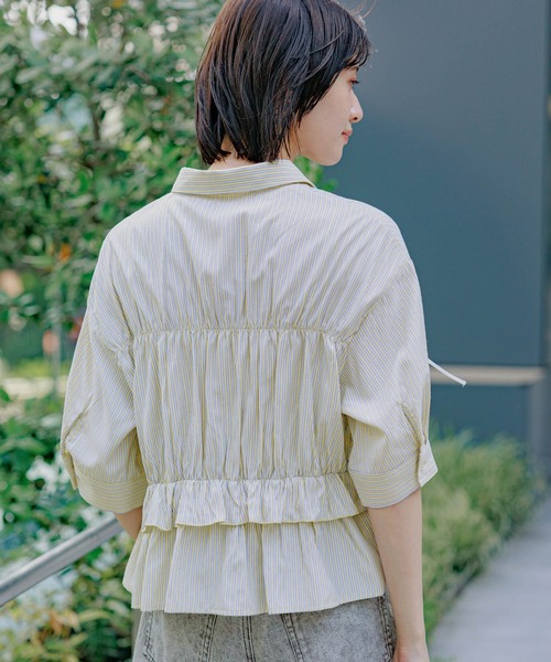 LAKOLE（ラコレ）の「ストライプフリルシャツ（5分袖） / 491872（シャツ/ブラウス・レディース・イエロー/チャコール/ライトブルー/パープル・FREE）」の10枚目の写真