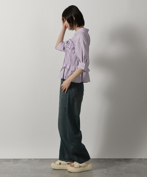 LAKOLE（ラコレ）の「ストライプフリルシャツ（5分袖） / 491872（シャツ/ブラウス・レディース・イエロー/チャコール/ライトブルー/パープル・FREE）」の12枚目の写真