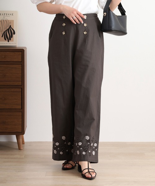 Emago(イマゴ)の「EMAGO ローズ刺繍パンツ(その他パンツ・レディース・イエロー/ホワイト/チャコールグレー・FREE)」の9枚目の写真