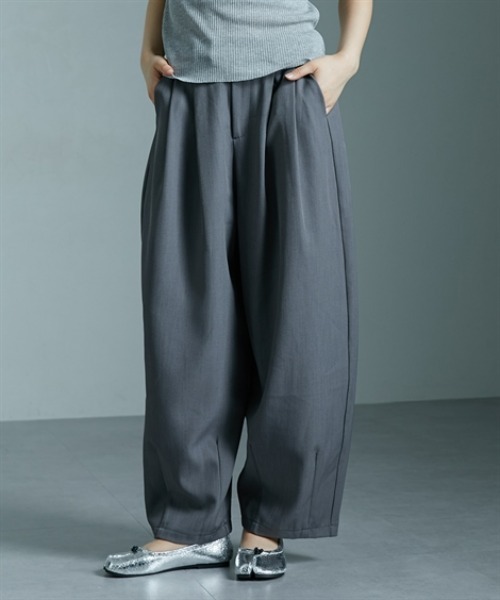 Soiunique（スワユニーク）の「落ち感素材ゆったりサイズサーカスパンツ ［Soiunique］（その他パンツ・レディース・ブラック/ベージュ/チャコール・M/L/LL）」の11枚目の写真