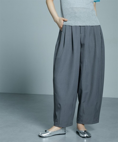 Soiunique（スワユニーク）の「落ち感素材ゆったりサイズサーカスパンツ ［Soiunique］（その他パンツ・レディース・ブラック/ベージュ/チャコール・M/L/LL）」の4枚目の写真