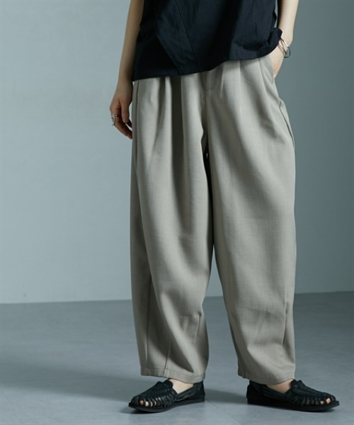 Soiunique（スワユニーク）の「落ち感素材ゆったりサイズサーカスパンツ ［Soiunique］（その他パンツ・レディース・ブラック/ベージュ/チャコール・M/L/LL）」の15枚目の写真