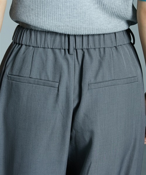 Soiunique（スワユニーク）の「落ち感素材ゆったりサイズサーカスパンツ ［Soiunique］（その他パンツ・レディース・ブラック/ベージュ/チャコール・M/L/LL）」の13枚目の写真