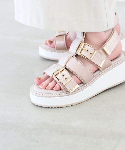 Lucida（ルシーダ）の「Aludra/厚底サンダル（サンダル・レディース・ベージュ/ホワイト/ピンク/グレー・35/36/37/38/39）」の16枚目の写真