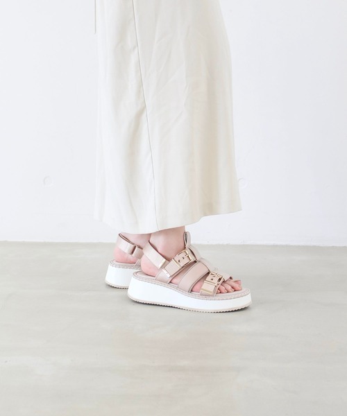 Lucida（ルシーダ）の「Aludra/厚底サンダル（サンダル・レディース・ベージュ/ホワイト/ピンク/グレー・35/36/37/38/39）」の15枚目の写真