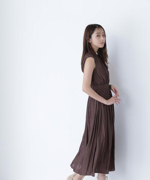 【美品】SACRA ギャザーワンピース カーキ ブラウン 美品】SACRA ギャザーワンピース カーキ ブラウン