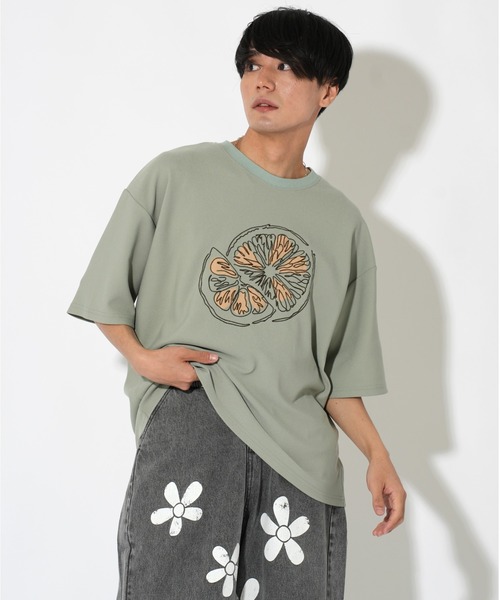 ATELANE(アテレーン)の「ATELANE/梨地 刺繍 クルーTEE(Tシャツ/カットソー・メンズ・グリーン/ブラック系その他/ブラック/サックスブルー/ホワイト系その他/ホワイト・LARGE/MEDIUM)」の5枚目の写真