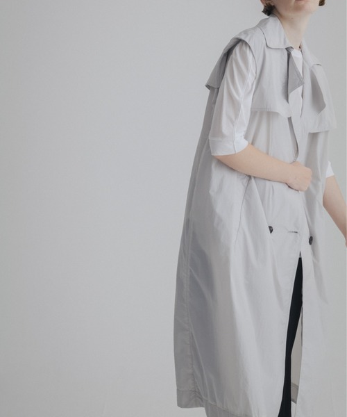 CINOH（チノ）の「TYPEWRITER NYLON GILET（ベスト・レディース・ライトグレー・36）」の4枚目の写真