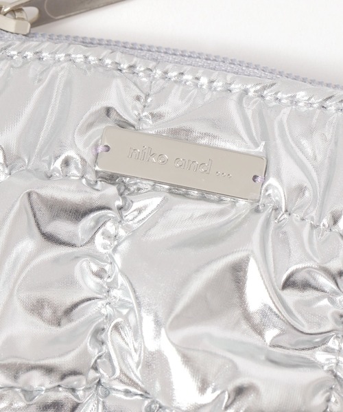 niko and...(ニコアンド)の「キルトミニバッグチャーム(チャーム・レディース・ブラック/ライトグリーン/パープル/グレー・0)」の13枚目の写真