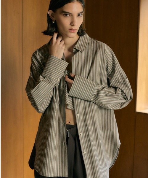 crie conforto（クリーコンフォルト）の「ビスチェセットシャツ　秋服 / 羽織り / 2枚セット（シャツ/ブラウス・レディース・ブラウン系その他/ホワイト系その他/ブルー系その他・FREE）」の3枚目の写真