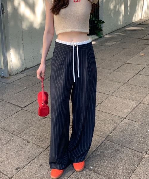 2ly2（トゥーリートゥー）の「ストライプワイドパンツ（その他パンツ・レディース・グレー/ネイビー・FREE）」の4枚目の写真