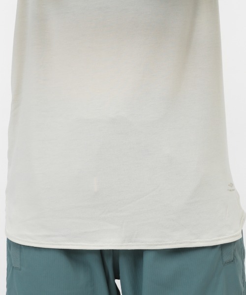 TIGORA(ティゴラ)の「ティゴラ TIGORA 2WAYタイロングTシャツ(Tシャツ/カットソー・レディース・ネイビー/ライトベージュ・M/L/XL/S)」の4枚目の写真