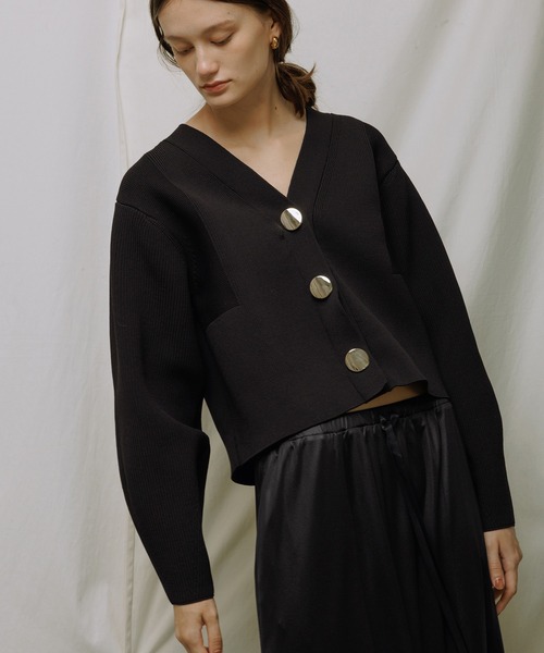 【超人気商品】セレクトネックウェーブボタンカーディガン【◆2025-26秋冬◆】 WEB限定】・【サステナブル】セレクトネックウェーブボタン