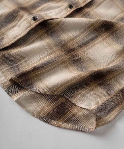 SlashDate(スラッシュデイト)の「【70】オンブレチェックシャツ/ネルシャツ/アメカジ(シャツ/ブラウス・メンズ・ブルー/ブラック/サックスブルー/ホワイト/グリーン/ブラウン/ベージュ・M/L/XL)」の16枚目の写真