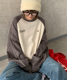 KANGOL（カンゴール）の「【25年秋冬新作】【KANGOL】別注フェイクスエードワンポイント刺繍ラグラントップス（スウェット）」