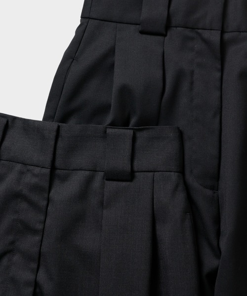 CINOH（チノ）の「T/W TWILL HIGH WAIST TWO TUCK PANTS（スラックス