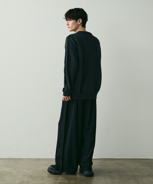 Shoowtime(ショウタイム)の「Basic Oversized Knit Sweater / ベーシッククルーネックニット(ニット/セーター・メンズ・ブラウン/チャコールグレー・MEDIUM/LARGE)」の19枚目の写真